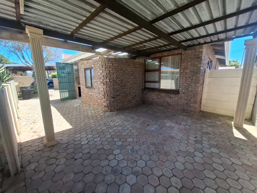 3 Bedroom Property for Sale in Hartenbos Central Western Cape